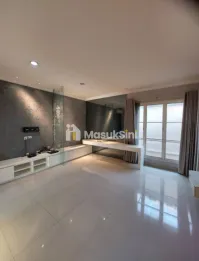 Rumah Mewah Minimalis di Puri Galaxy, Dekat Kawasan Araya & Pakuwon City