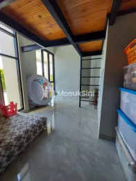 Rumah Mewah Minimalis SHM Royal Residence Wiyung