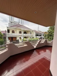 Rumah Modern Premium Dekat Plaza Marina & Ahmad Yani Lokasi Margorejo, 2 la