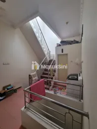 Rumah Purimas Rungkut Posisi Hook - Lokasi Strategis