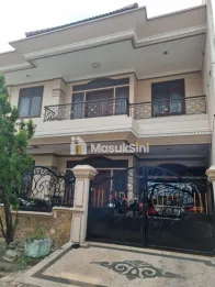 Rumah Purimas Rungkut Posisi Hook - Lokasi Strategis
