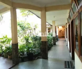 RUMAH PUSAT KOTA DENGAN LOKASI STRATEGIS DEKAT IJEN KOTA MALANG