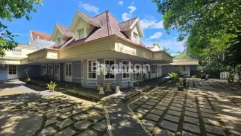 RUMAH PUSAT KOTA EX RESTO ORO ORO DOWO MALANG