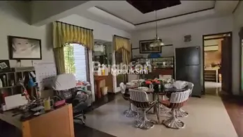 RUMAH SUPER STRATEGIS DI POROS SEMERU IJEN BOULEVARD KOTA MALANG