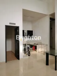 RUMAH POJOK HOOK VILLA PUNCAK TIDAR MALANG