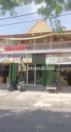 SPACE RESTAURANT / CAF&Eacute; STRATEGIS DI TABANAN