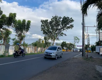 Tanah Pinggir Jalan Semeru Desa Klompangan Ajung Jember