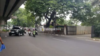 Turun Harga Dijual Cepat dibawah NJOP Tanah dan Bangunan di Jl.Daan Mogot K