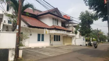 Turun Harga, Dijual Cepat Rumah di Jl. Wijayakarta Raya, Jakarta Selatan