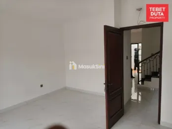 Dijual Rumah Baru di Tebet Siap Huni Lokasi Strategis Nyaman Jalan 1 Mobil