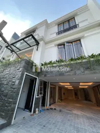 Dijual Rumah di Jl. Panglima Polim, Kebayoran Baru, Jakarta Selatan