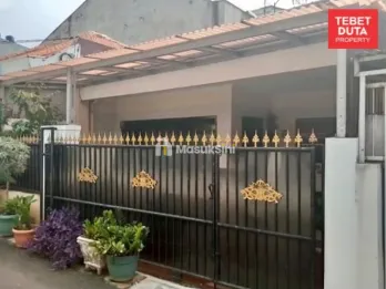 Dijual Rumah Tebet Barat Lokasi Strategis Nyaman Jalan 1 Mobil
