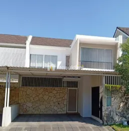 Jual Rumah Modern 2 lantai Forest Mansion, Lakarsantri Surabaya Siap Huni SHM