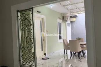 jual rumah semi furnish, bagus, terawat dan siap huni dekat UMM3.