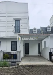 Rumah 2 lantai full Perabot di Rich Village Jember