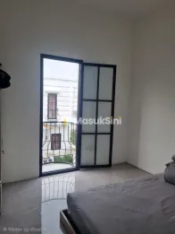 Rumah 2 lantai full Perabot di Rich Village Jember