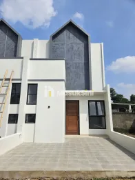 Rumah dengan Lantai Mezzanine dekat GDC