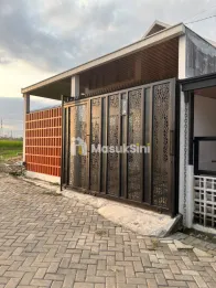 RUMAH SIAP HUNI DI DE DAUN TASIKMADU MALANG