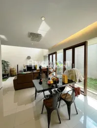 SEWA RUMAH IXORA