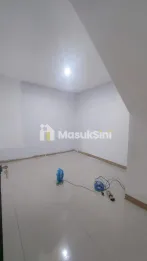 Sewa Rumah Nyaman Tenang 2 Lantai 3 Kamar Tukad Badung Renon