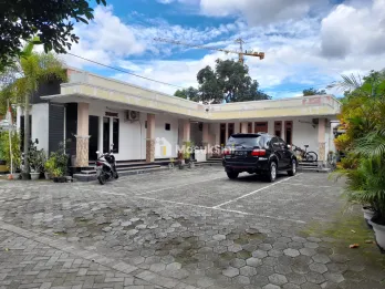 Tanah dan Bangunan tempat usaha di Pinggir Jl.Ringroad Utara Maguwo Depok Sleman Yogyakarta