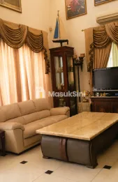 Dijual Cepat Rumah Besar di Kota Wisata Cibubur Kota Wisata BISA NEGO