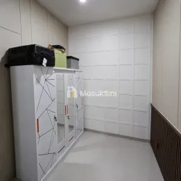 DIJUAL RUMAH FULL FURNISHED &ndash; SIAP HUNI Grand Mahkota 2, Bekasi