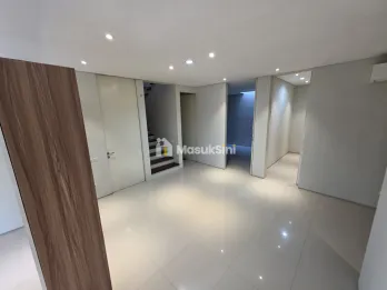 Dijual Rumah Siap Huni di Perumahan CitraLand the GreenLake Surabaya