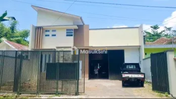Kantor LT 590 Pinggir Jalan dekat SMPN 7 Jember