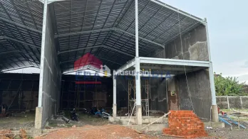 Kompleks Pergudangan Modern di Kediri
