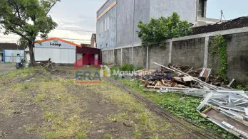 Kompleks Pergudangan Modern di Kediri