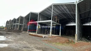 Kompleks Pergudangan Modern di Kediri