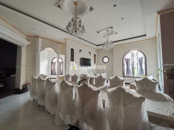 Luxury Mansion Hook di Raya Golf Utama Araya Malang