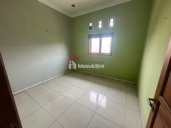 Rumah 2 Lantai Wiyung Dekat Pakuwon Mall & Exit Tol