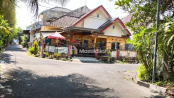 Rumah Area Blimbing Posisi Hook Dekat Kuliner Sulfat