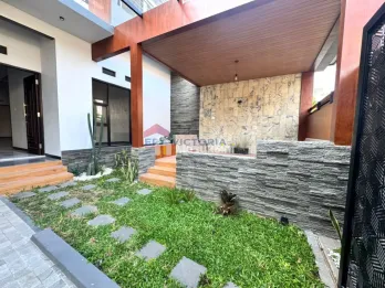 Rumah baru dijual di Araya Malang