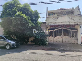 RUMAH DI PUSAT KOTA SURABAYA, HITUNG TANAH