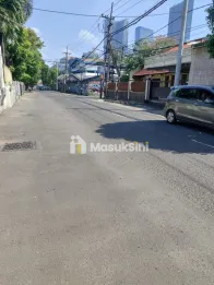 RUMAH DI PUSAT KOTA SURABAYA, HITUNG TANAH