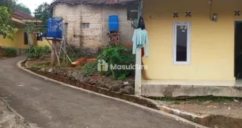 rumah kontrakan ples tanah kebun