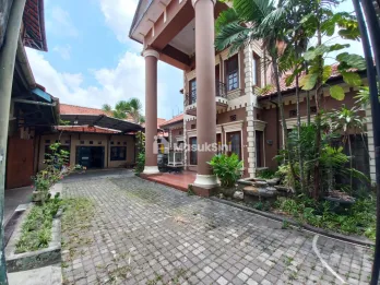 Rumah tinggal dan ruang usaha Sorowajan Yogyakarta
