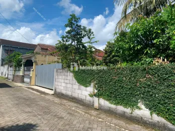 Tanah dekat Jl Hayam Wuruk belakang SMAN 4 Jember