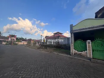 Tanah pojok belakang Auto 2000 dekat Roxy mall Jember