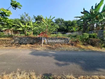 Tanah SHM 300 m&sup2; Dijual di Lawang Dalam Perumahan Dekat Pasar & Stasiun