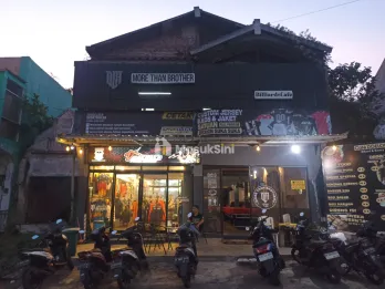 Tempat Usaha Ruko Billyard dan Cafe