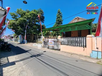 Dijual Rumah Klasik Murah 2 Lantai di Panderejo- Banyuwangi
