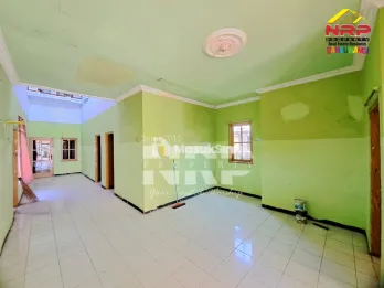 Dijual Rumah Klasik Murah 2 Lantai di Panderejo- Banyuwangi