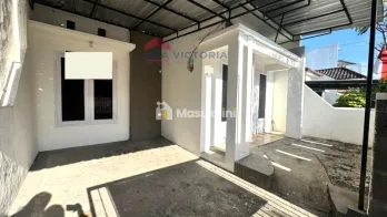Dijual Rumahategis Tengah Kota dengan View Pegunungan
