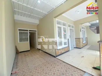 Disewakan Rumah 2 Lantai Siap Huni di Kebalenan Banyuwangi, Dekat Polresta