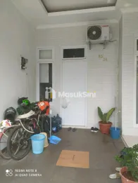 jual cepat rumah 2 lantai di perumahan taman kota Bekasi