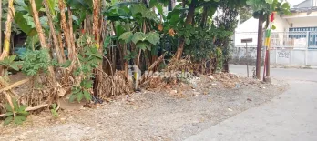 jual cepat rumah dan tanah kosong nya lokasi strategis dan asri cocok untuk investasi dan pembangunan